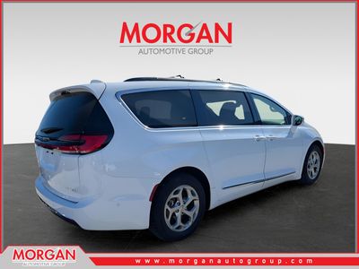 2022 Chrysler Pacifica - Photo 3