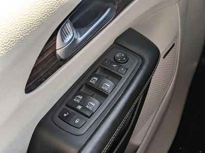 2022 Chrysler Pacifica - Photo 19
