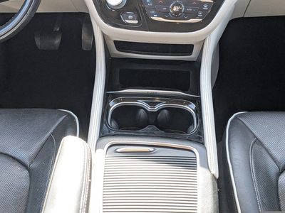2022 Chrysler Pacifica - Photo 17