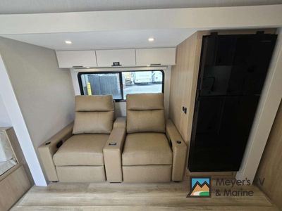 2026 Winnebago Thrive - Photo 11