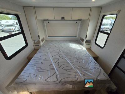 2026 Winnebago Thrive - Photo 12