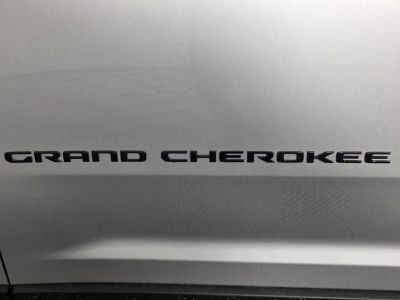 2026 Jeep Grand Cherokee — photo 12 view