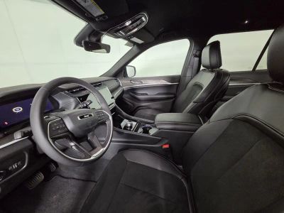 2026 Jeep Grand Cherokee — photo 14 view
