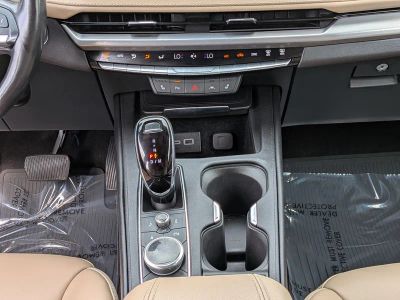 2024 Cadillac XT4 — photo 21 view
