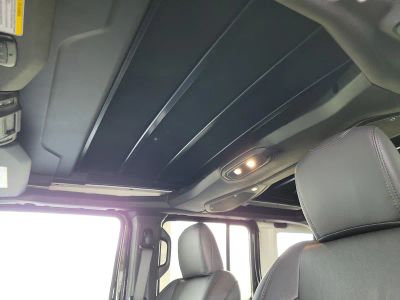 2026 Jeep Wrangler — photo 13 view