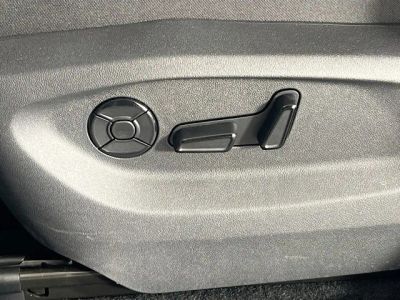 2025 Volkswagen Tiguan — photo 13 view