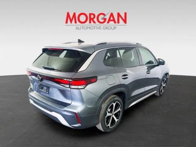 2025 Volkswagen Tiguan — photo 8 view