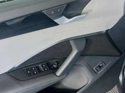2025 Volkswagen Tiguan — photo 12 view
