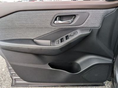 2023 Nissan Rogue — photo 25 view