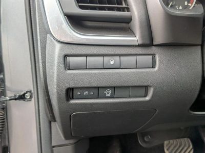 2023 Nissan Rogue — photo 14 view