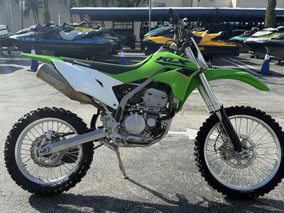 2022 Kawasaki KLX300R — engine compartment view