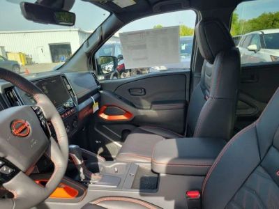 2026 Nissan Frontier — photo 8 view