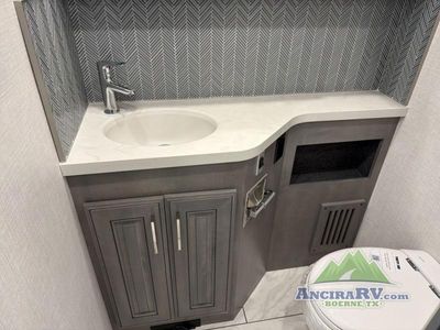 2026 Fleetwood RV Discovery LXE - Photo 26