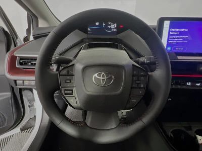 2025 Toyota Prius Plug-In Hybrid — photo 15 view