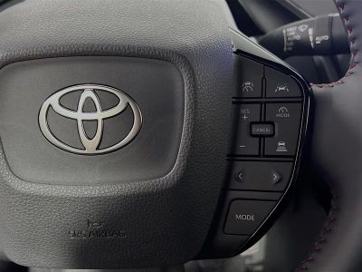 2025 Toyota Prius Plug-In Hybrid — photo 17 view