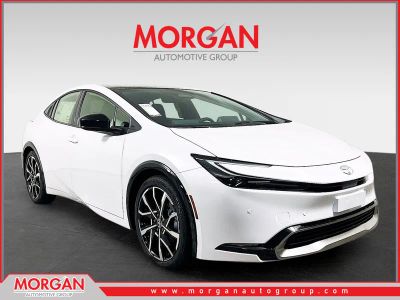 2025 Toyota Prius Plug-In Hybrid XSE — front three-quarter view