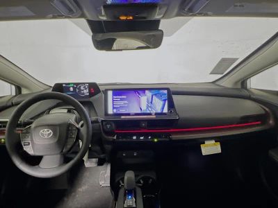 2025 Toyota Prius Plug-In Hybrid — photo 27 view