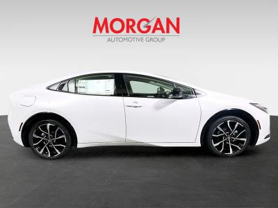 2025 Toyota Prius Plug-In Hybrid — side profile view