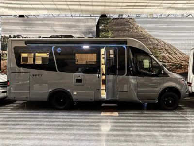 2026 Leisure Travel Vans UNITY — photo 17 view
