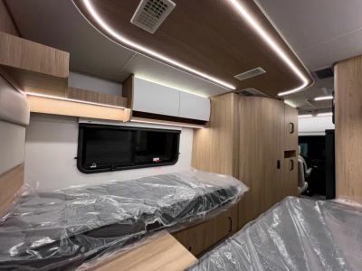 2026 Leisure Travel Vans UNITY — photo 16 view