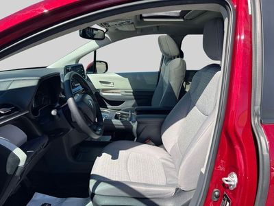 2024 Toyota Sienna - Photo 16