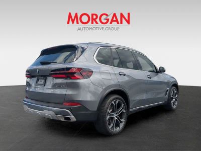 2024 BMW X5 — detail view