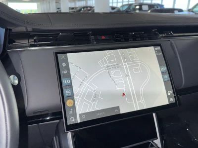 2024 Land Rover Range Rover — photo 31 view