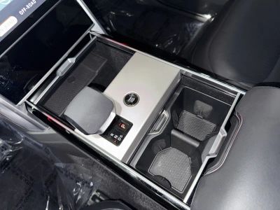 2024 Land Rover Range Rover — photo 27 view