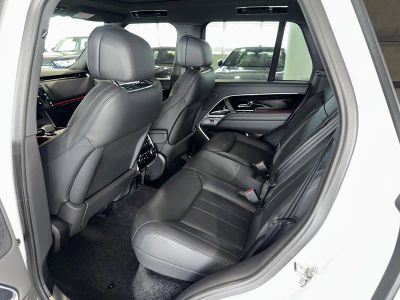 2024 Land Rover Range Rover — photo 17 view