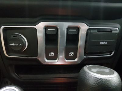 2020 Jeep Wrangler - Photo 19