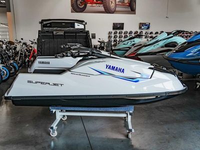 2026 Yamaha WaveRunners SuperJet - Photo 2