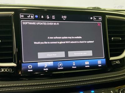 2023 Chrysler Pacifica - Photo 24