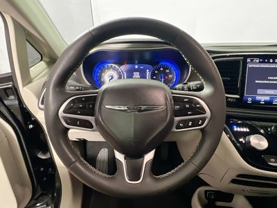 2023 Chrysler Pacifica - Photo 15