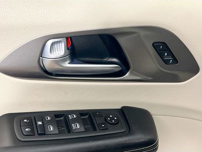 2023 Chrysler Pacifica - Photo 14