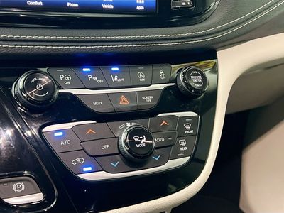 2023 Chrysler Pacifica - Photo 23
