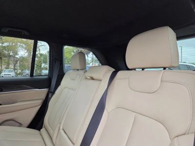 2026 Jeep Grand Cherokee — photo 7 view