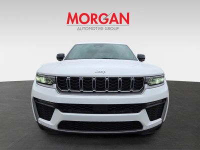 2026 Jeep Grand Cherokee — side profile view