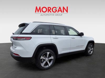2026 Jeep Grand Cherokee — interior view
