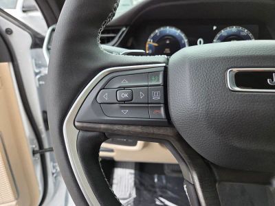 2026 Jeep Grand Cherokee — photo 17 view