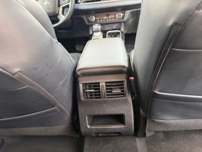 2025 Mitsubishi Outlander — photo 32 view