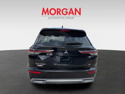 2025 Mitsubishi Outlander — detail view