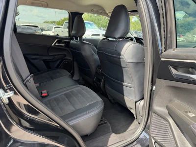 2025 Mitsubishi Outlander — photo 31 view