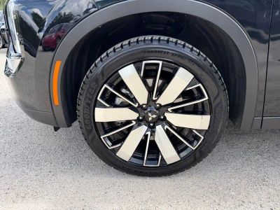 2025 Mitsubishi Outlander — photo 9 view