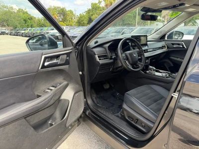 2025 Mitsubishi Outlander — photo 15 view