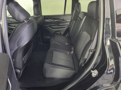 2025 Jeep Grand Cherokee — photo 26 view