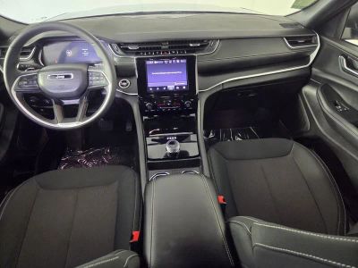 2025 Jeep Grand Cherokee — photo 29 view