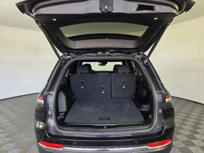 2025 Jeep Grand Cherokee — photo 30 view