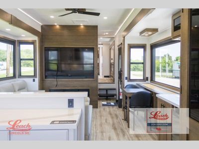 2026 Montana 3900RK - Photo 12