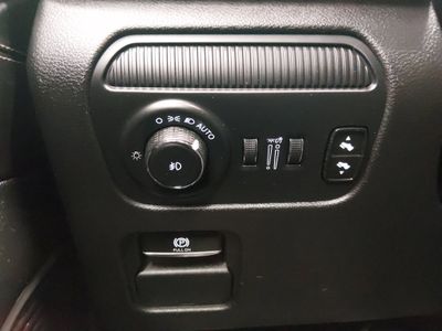 2024 Jeep Wagoneer L — photo 13 view