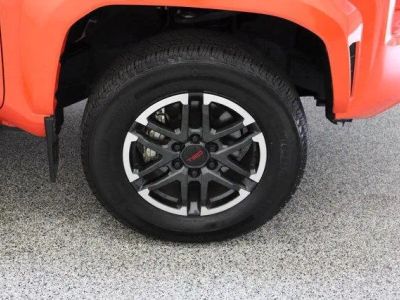 2024 Toyota Tacoma 4WD 6' Bed — detail view